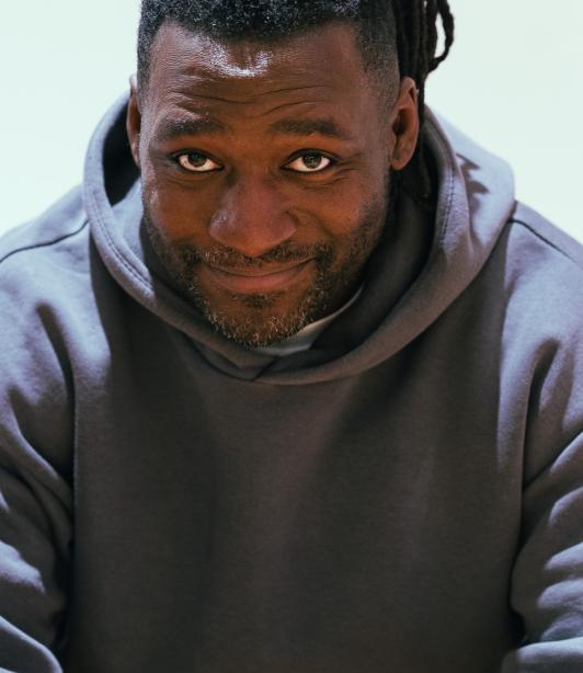 Portrait Stève Hiobi | @deinbrudersteve