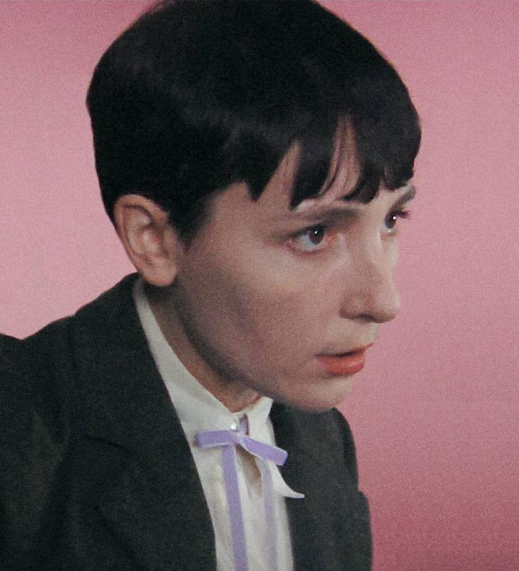 Portrait Flora Hibberd