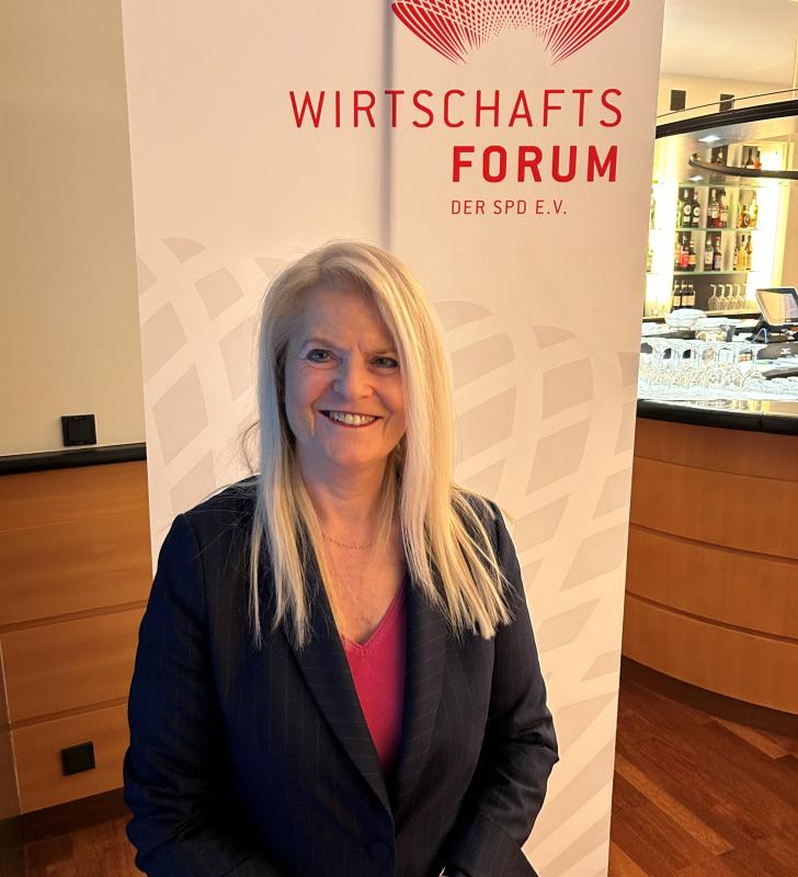 Portrait Barbara Loth