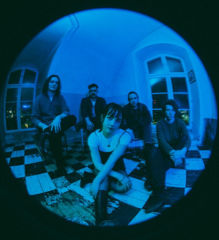 Portrait Just Mustard