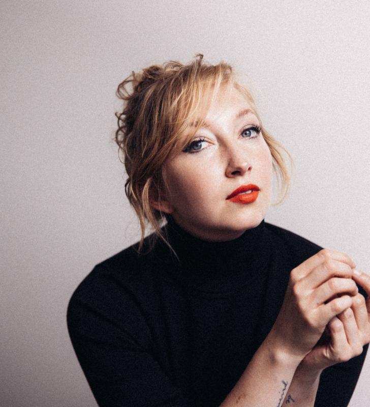 Portrait Nina Miu Graf