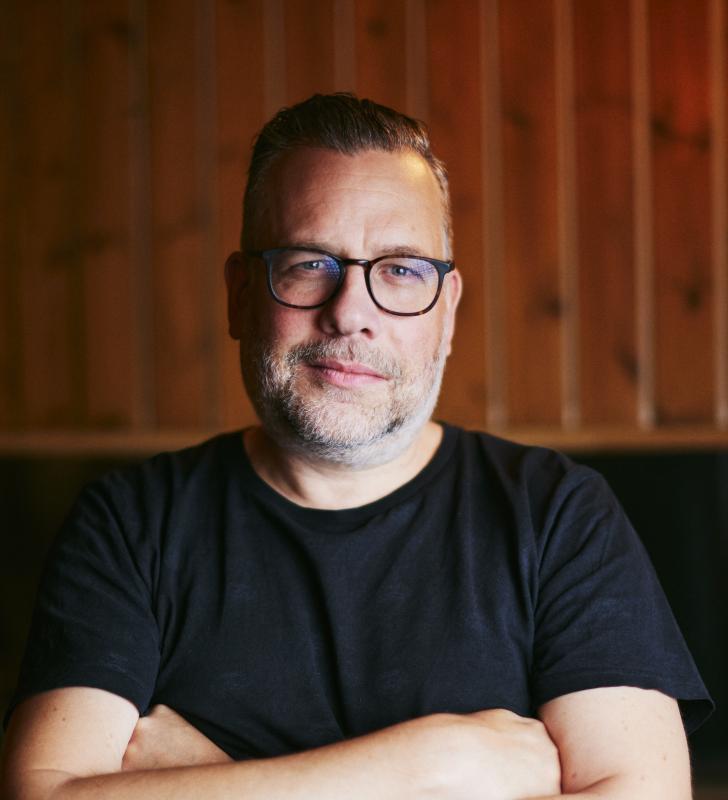 Portrait Patrik Larsson