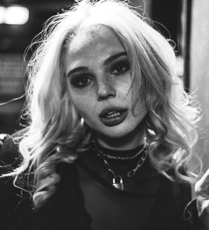 Portrait Pure Chlorine