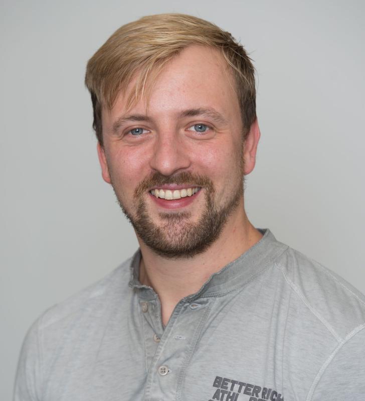 Portrait Tobias Knappich