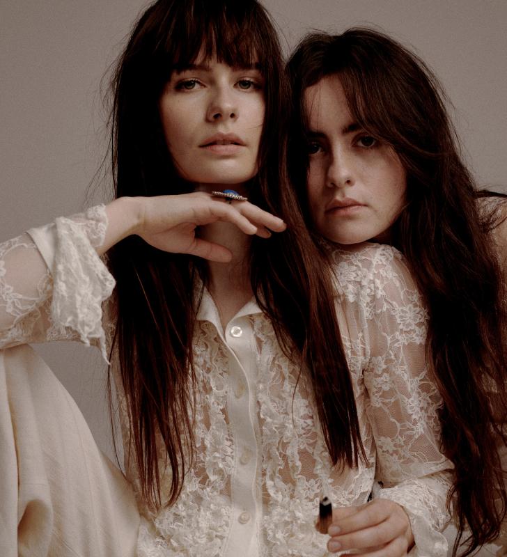 Sarah Julia Portrait von Sarah und Julia