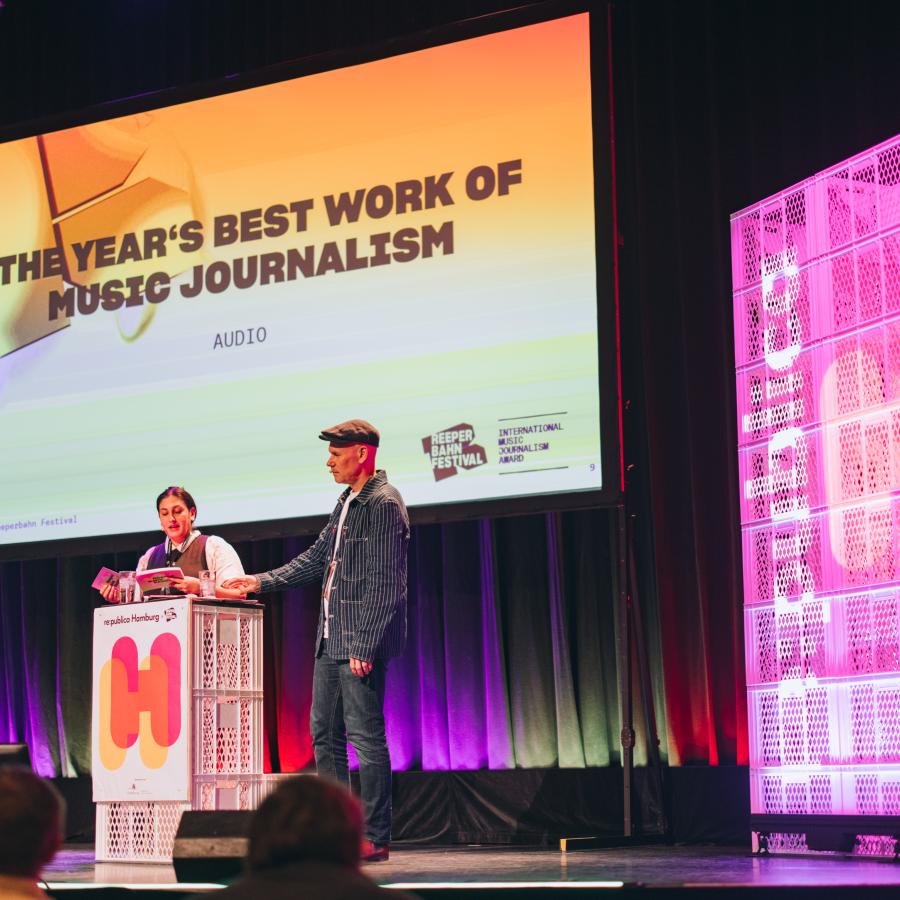 IMJA Stage mit Hosts