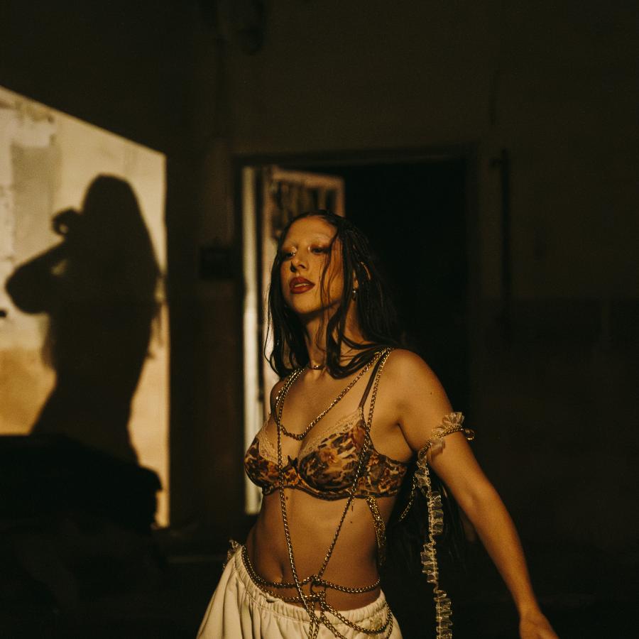 Portrait Admire Portrait Admire