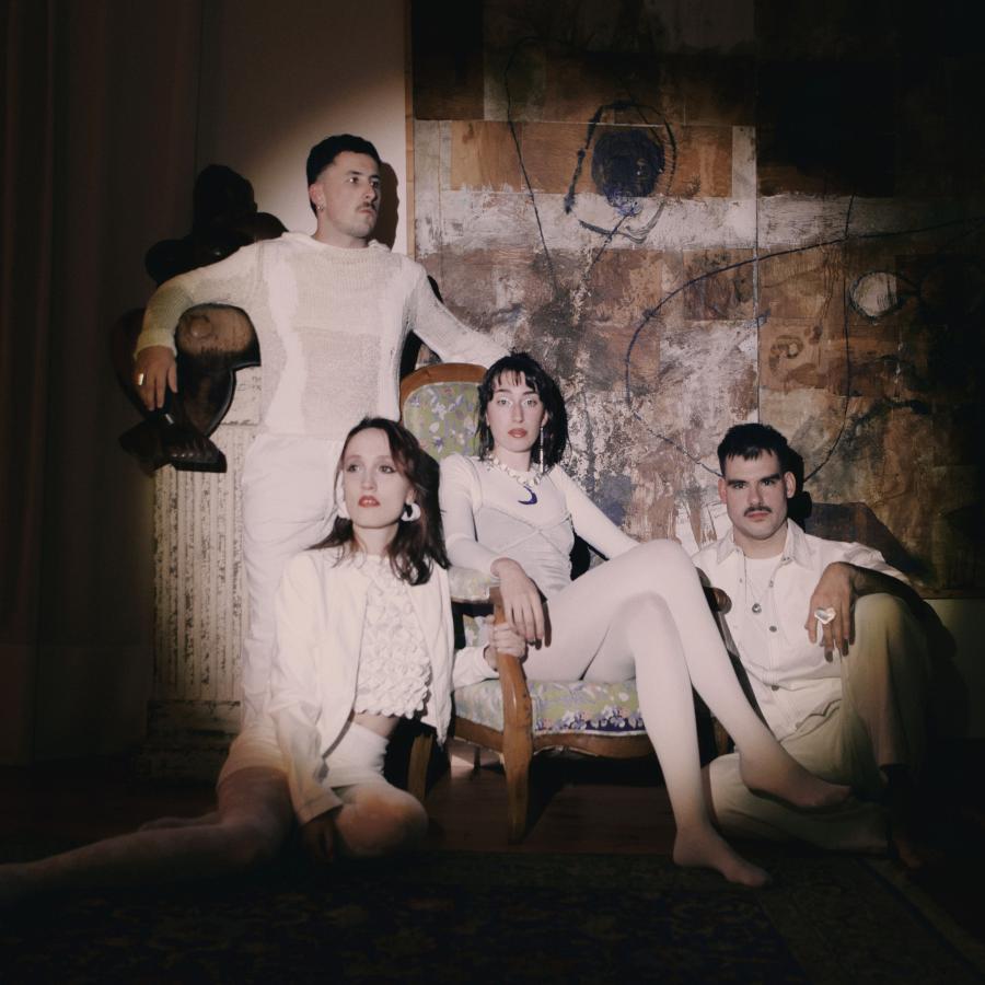 Portrait airu Portrait airu