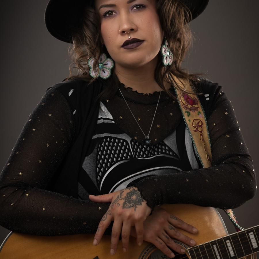 Portrait Bria Rose N' Thorns