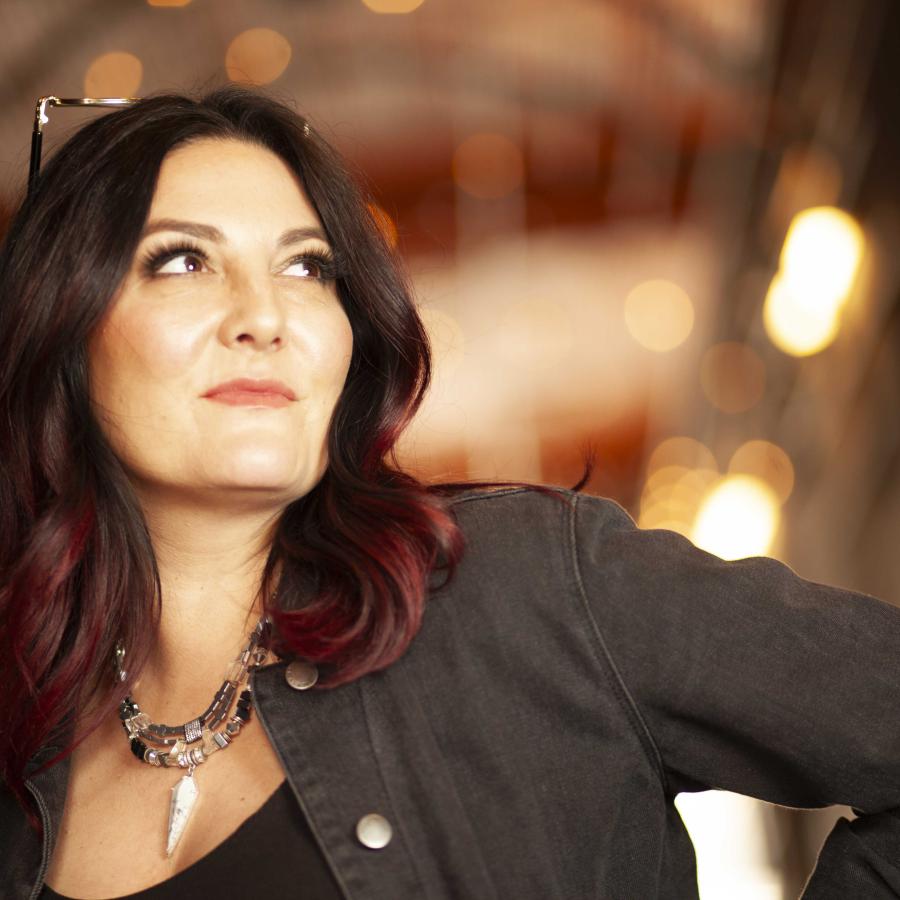 Portrait Desiree Dorion