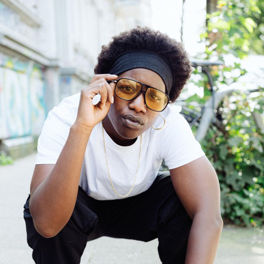 Portrait Die P Portrait Die P