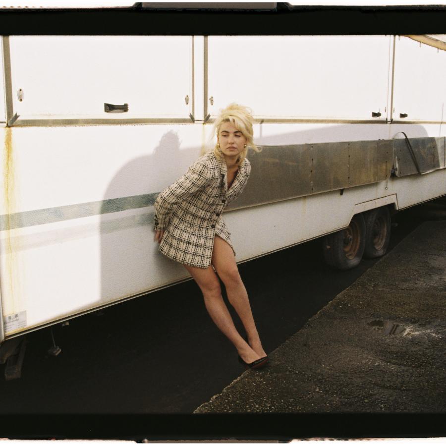 Portrait Sofia and the Antoinettes