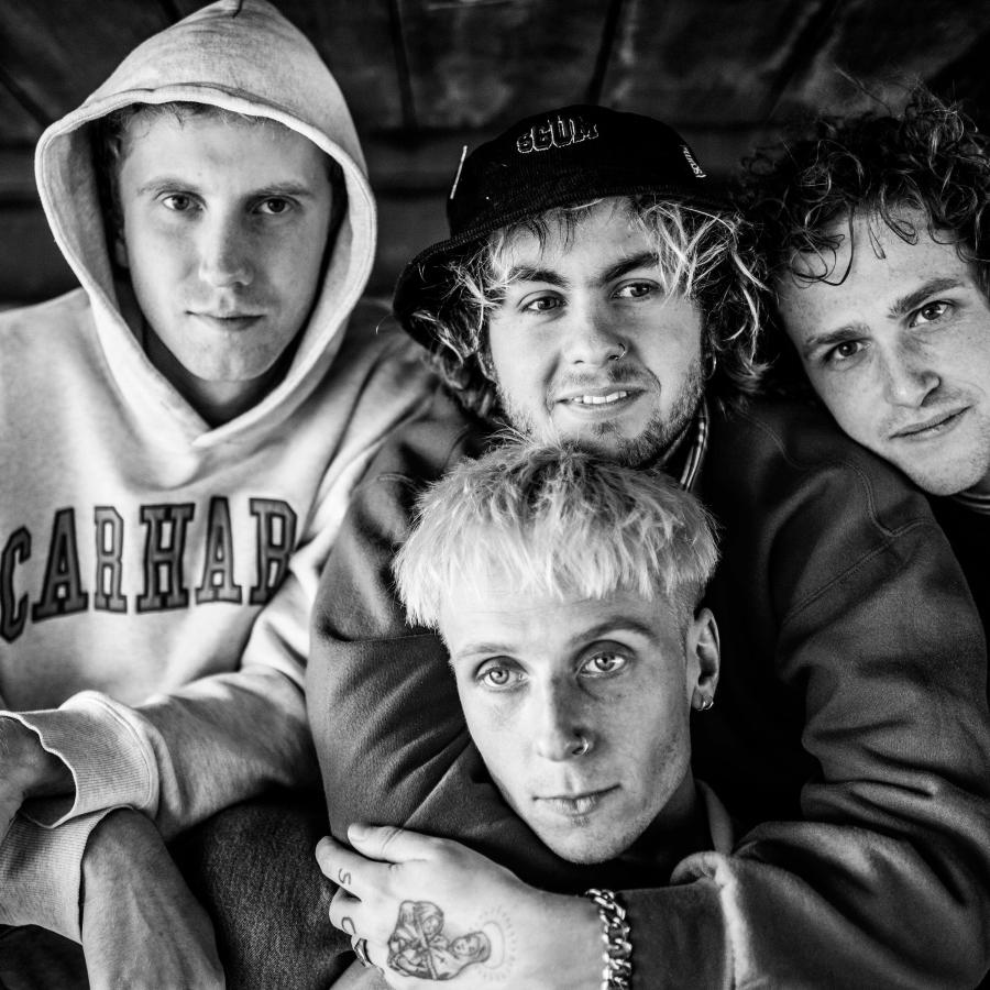 RAT BOY © Gavin Watson