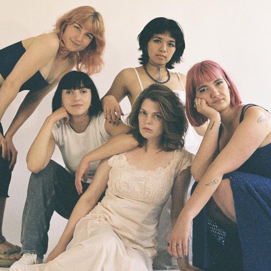 © Jade Sastropawiro