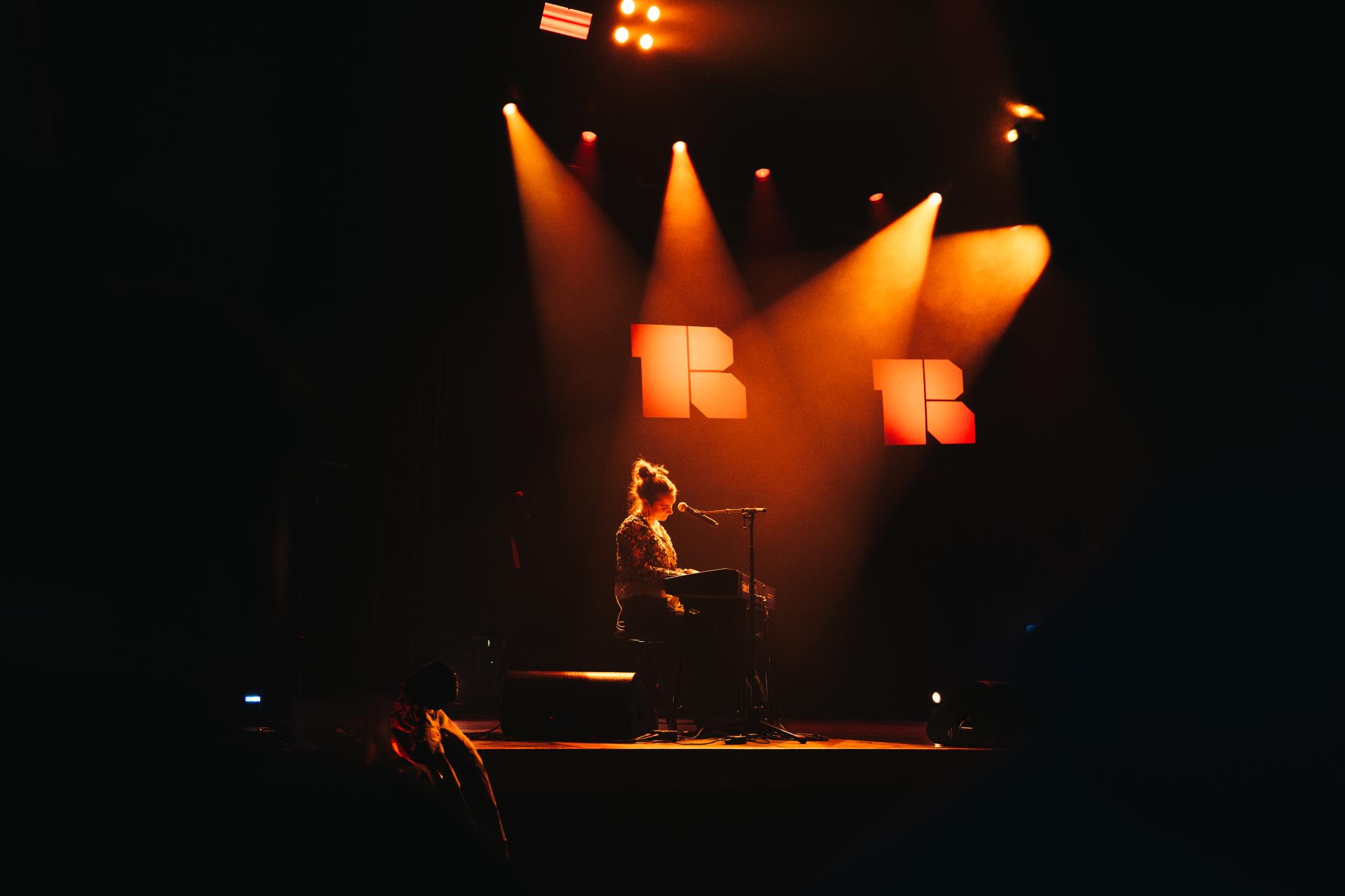 Auftritt Anne Mosters