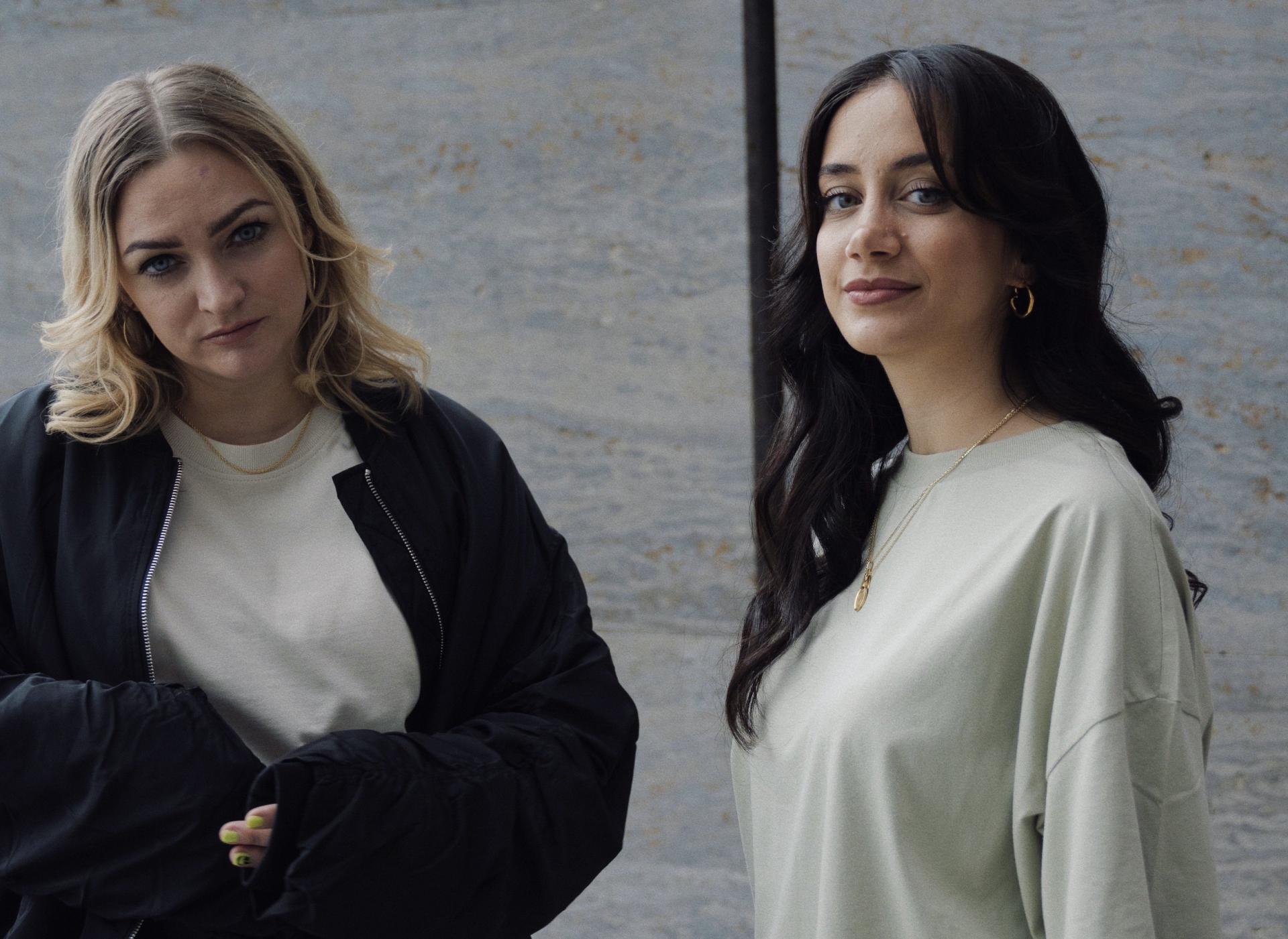 Porträt von Helen Fares und Josi Miller