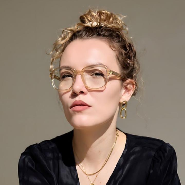 Porträt von Rike van Kleef