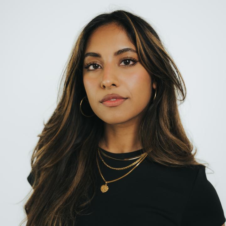 Portrait von Aylin Kazi
